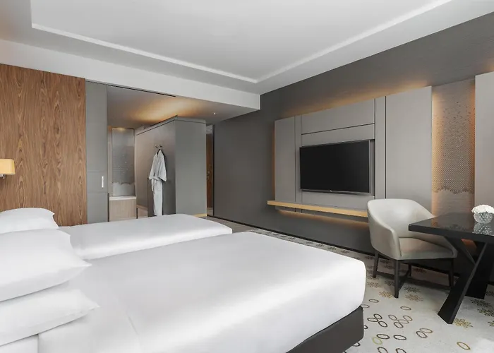 Hyatt Regency Sukhumvit 5*