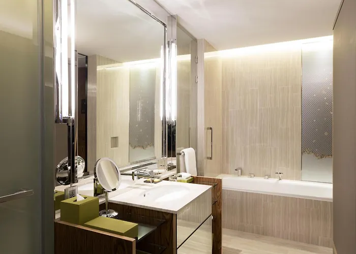 Hyatt Regency Sukhumvit Hotel